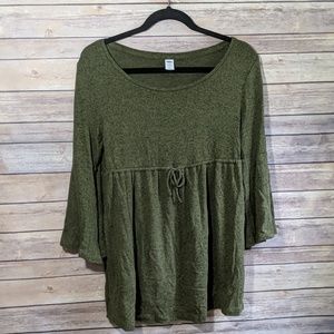 ☀️Old Navy Maternity Bell 3/4 Sleeve Top Green